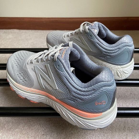 NEW BALANCE Women 940 Running Shoes - Picture 3 of 8
